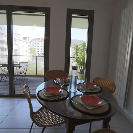 L'urbain Annecien Terrasse Et Double Garage Apartamento Annecy