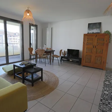 L'urbain Annecien Terrasse Et Double Garage Annecy